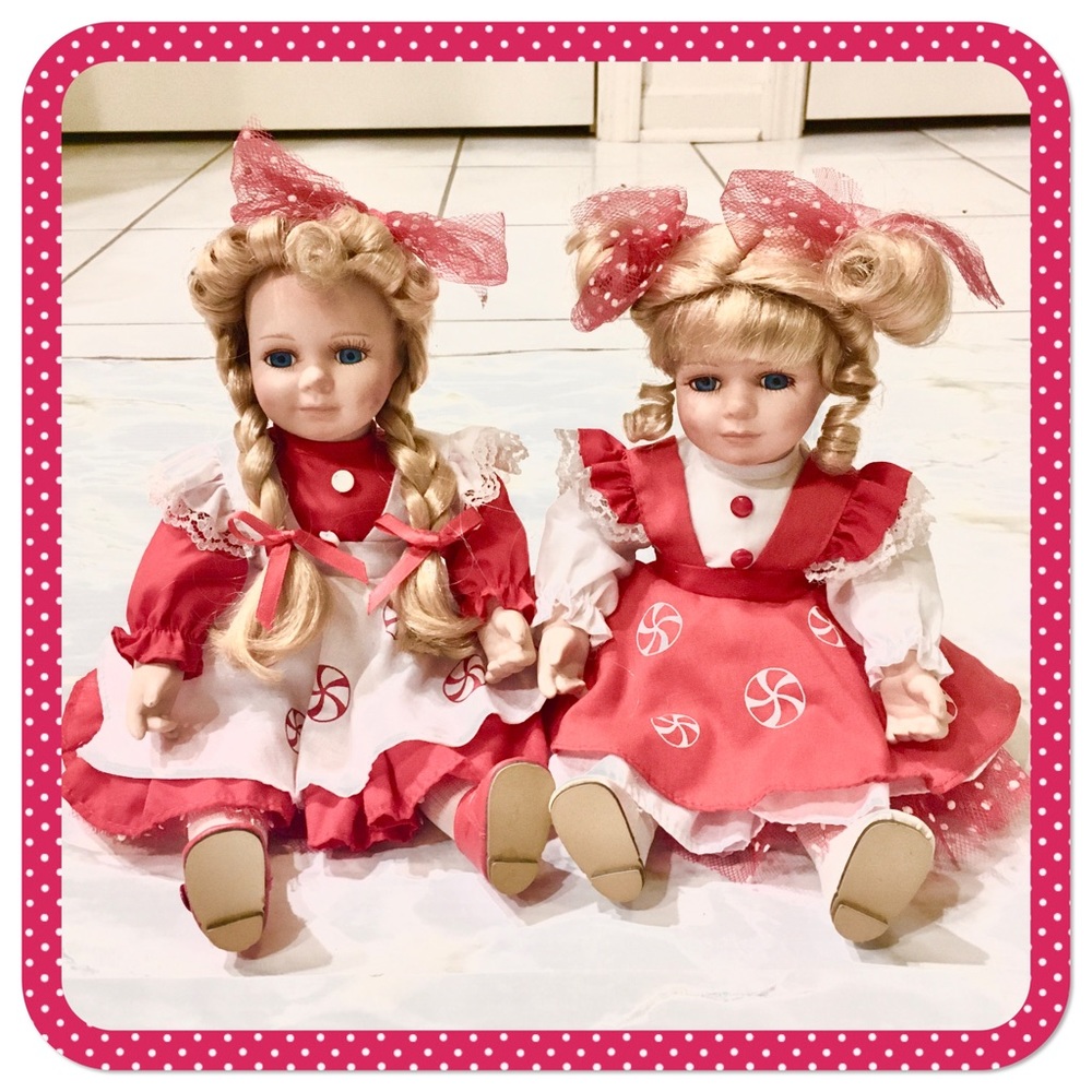 💝 twin dolls 💝 wear red and white peppermint dress; bundle of 2 dolls